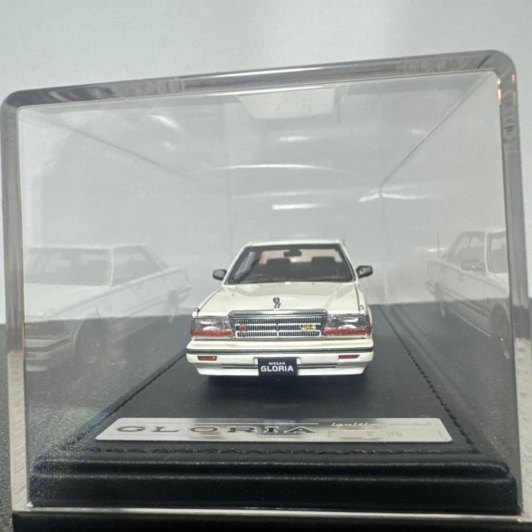 ignition model グロリア 1/43 ホワイト