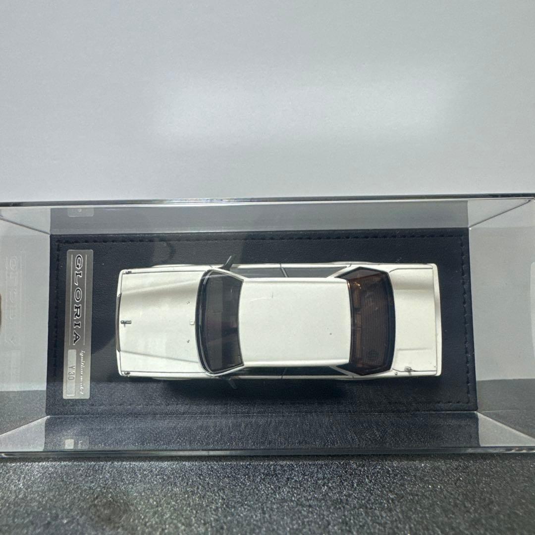 ignition model グロリア 1/43 ホワイト