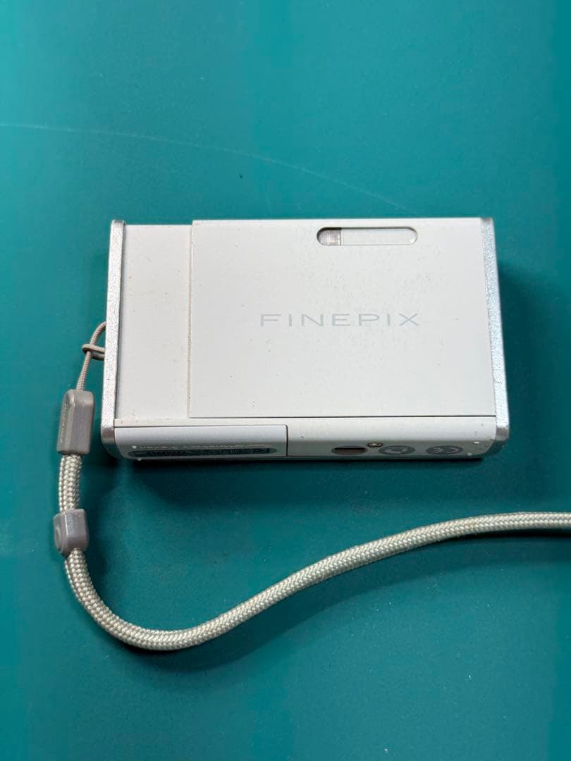 FUJIFILM Finepix Z2 デジタルカメラ
