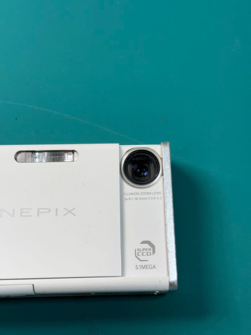 FUJIFILM Finepix Z2 デジタルカメラ