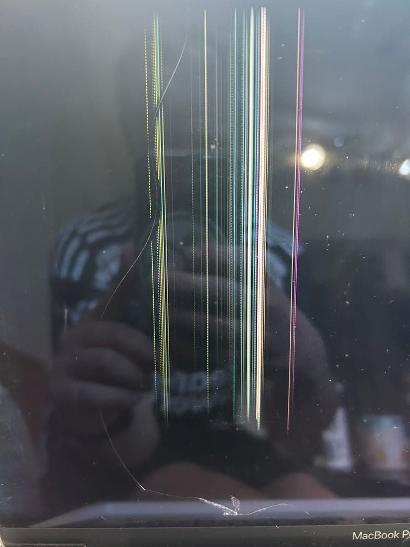 MacBook Pro シルバー 画面傷あり