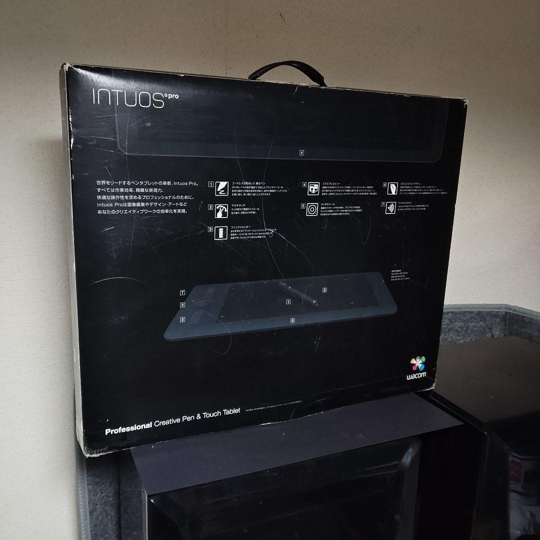 Wacom Intuos Pro PTH-651/K0 ミディアム