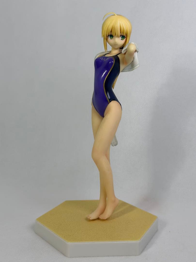 Fateセイバー 水着フィギュアセット