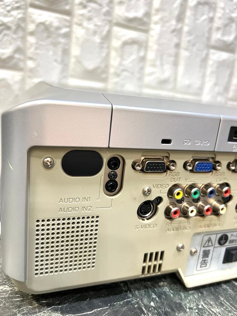 HITACHI CP-X608 プロジェクター本体