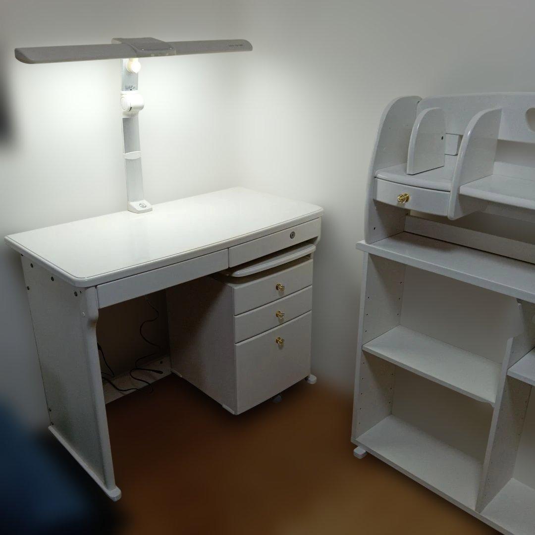 【引き取り限定】ニトリ組み合わせ自由学習机セット+カインズの椅子　4点まとめ売り