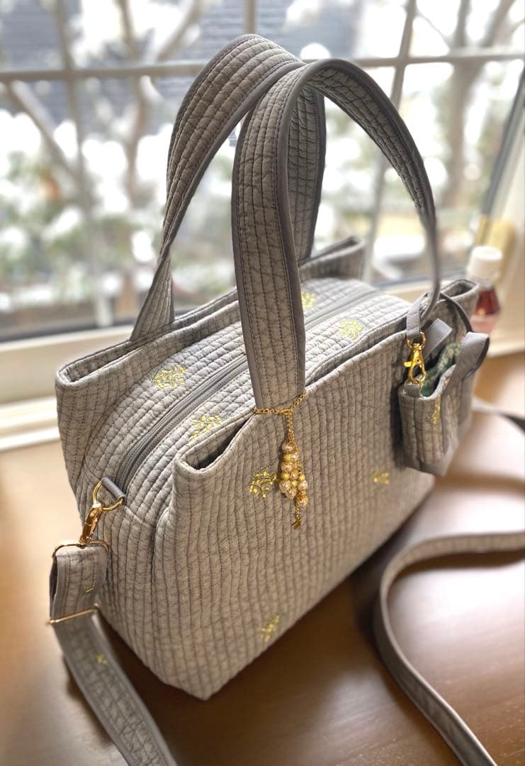 グレー×ミモザ　3ルームズバッグ　ヌビバッグ　ショルダーベルト付　真ん中高さ有り