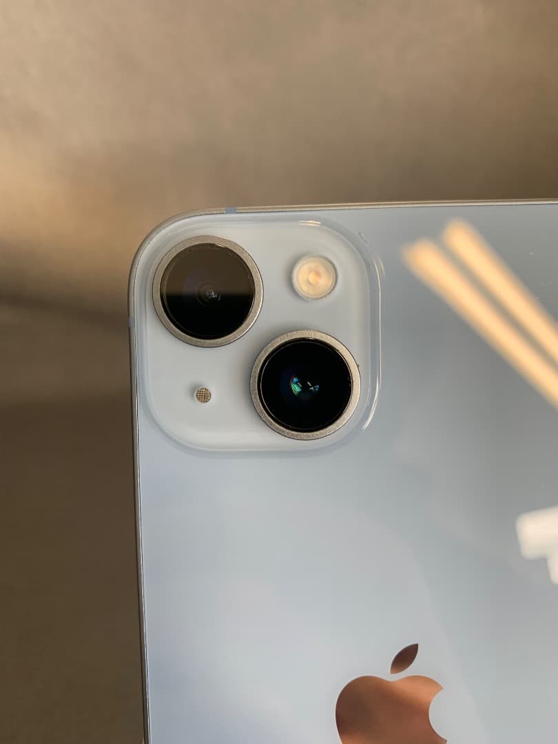 美品　国内版　SIMフリー　iPhone14 256GB パープル色