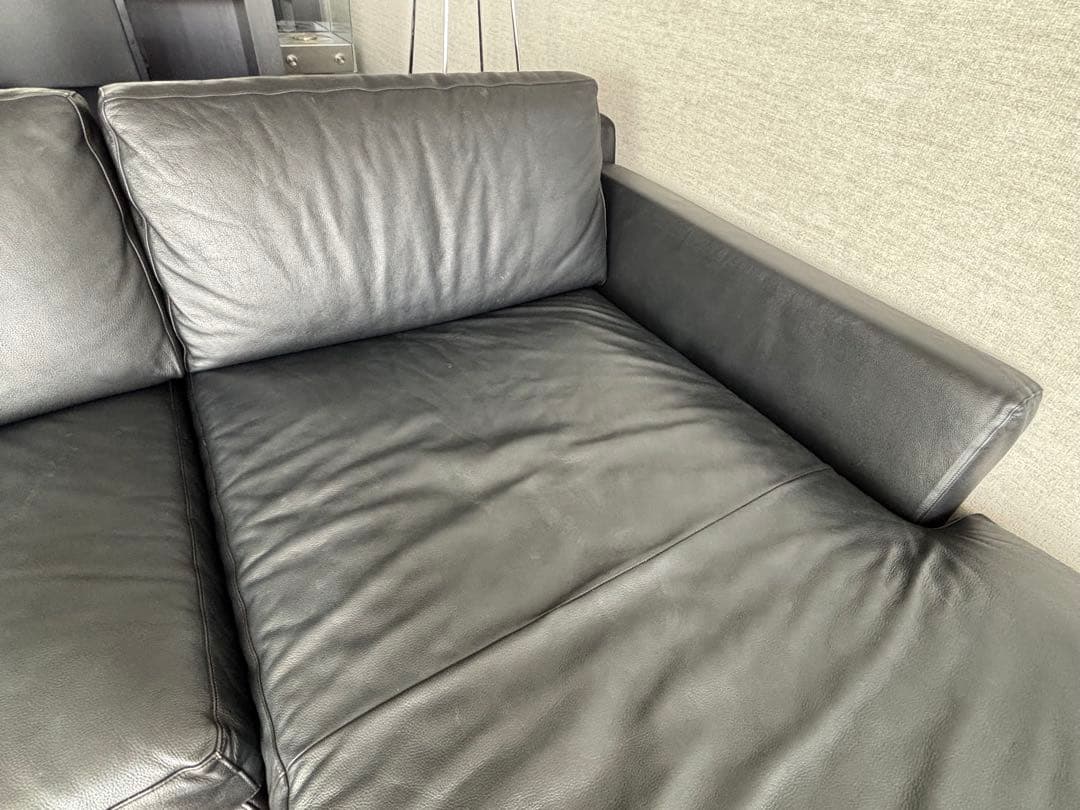 愛知県現地引取り又は着払い個別配送可　cassina 総皮　カウチソファ