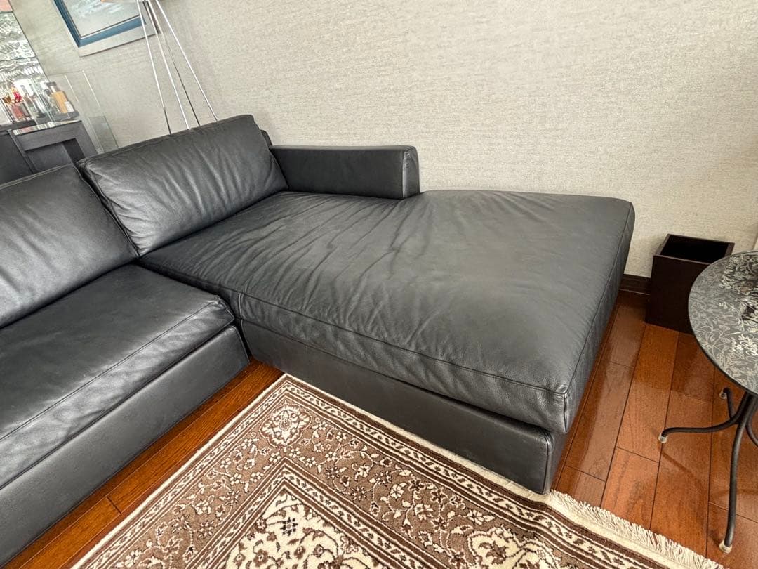 愛知県現地引取り又は着払い個別配送可　cassina 総皮　カウチソファ