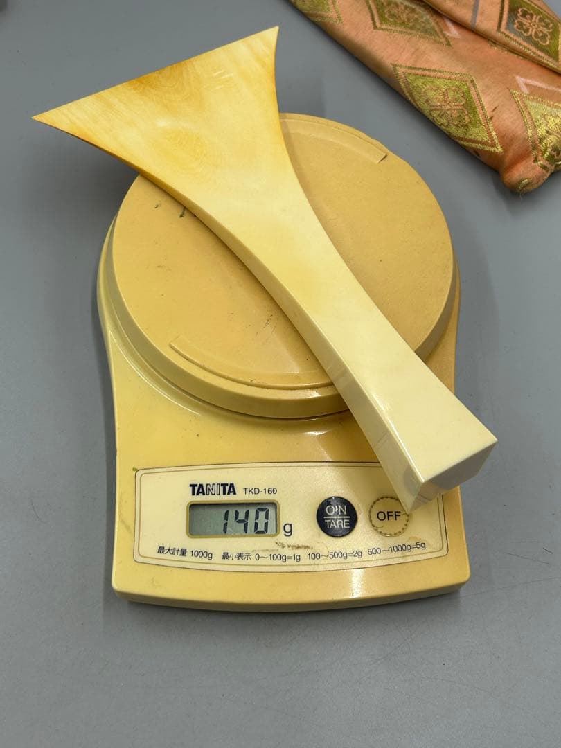 255ヴィンテージ　天然素材　三味線バチ 重約140g