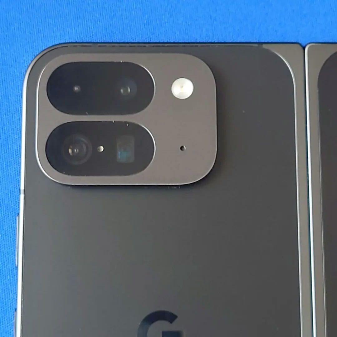 Google Pixel 9 Pro Fold　ドコモ256GB　コーティング済