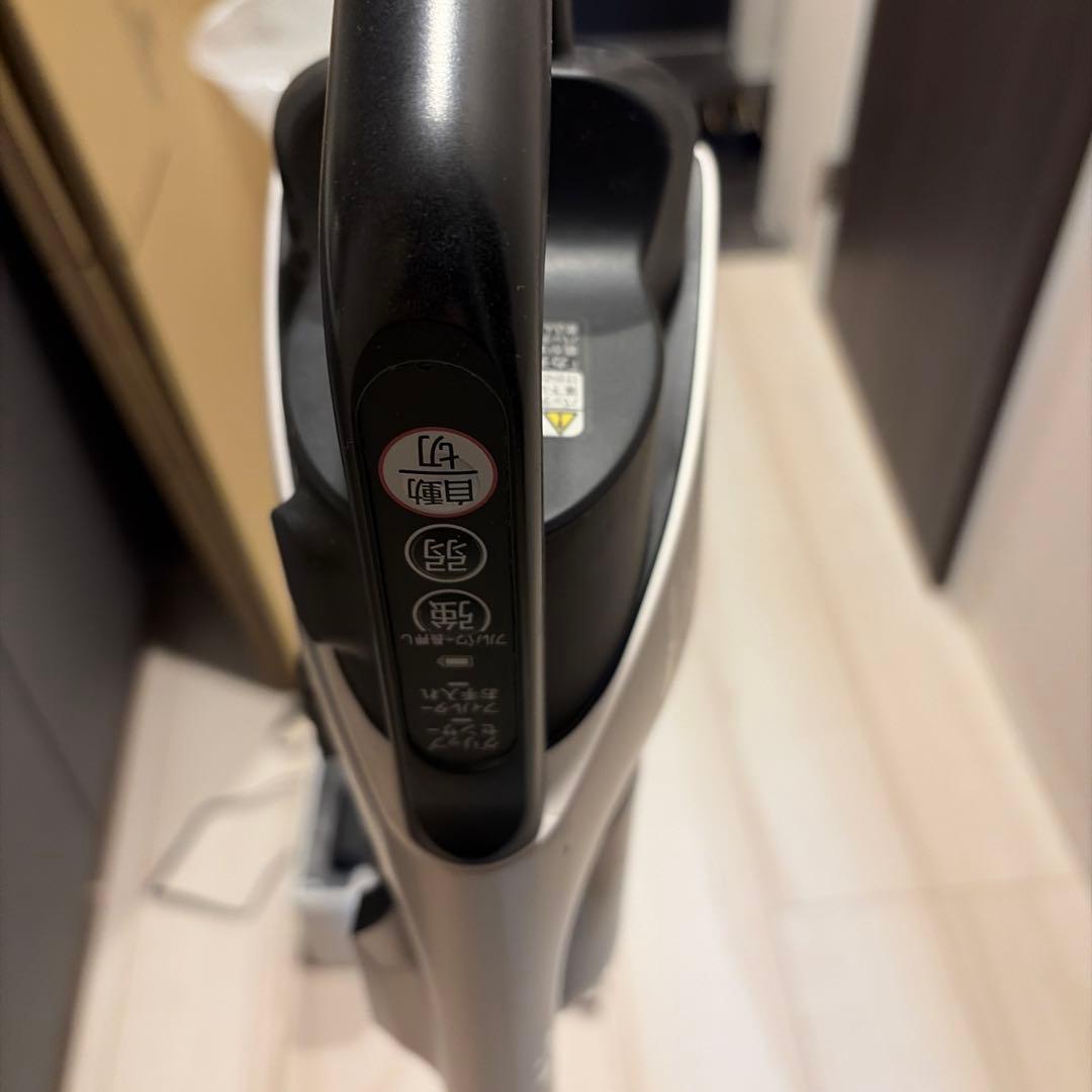 SHARP コードレスサイクロン掃除機 EC-AR7