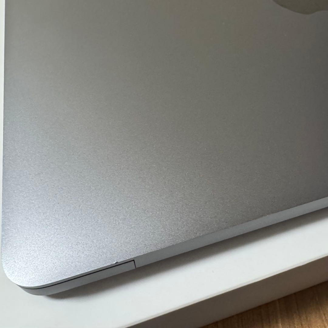 美品 M1 MacBook Air 256GB メモリ8GB