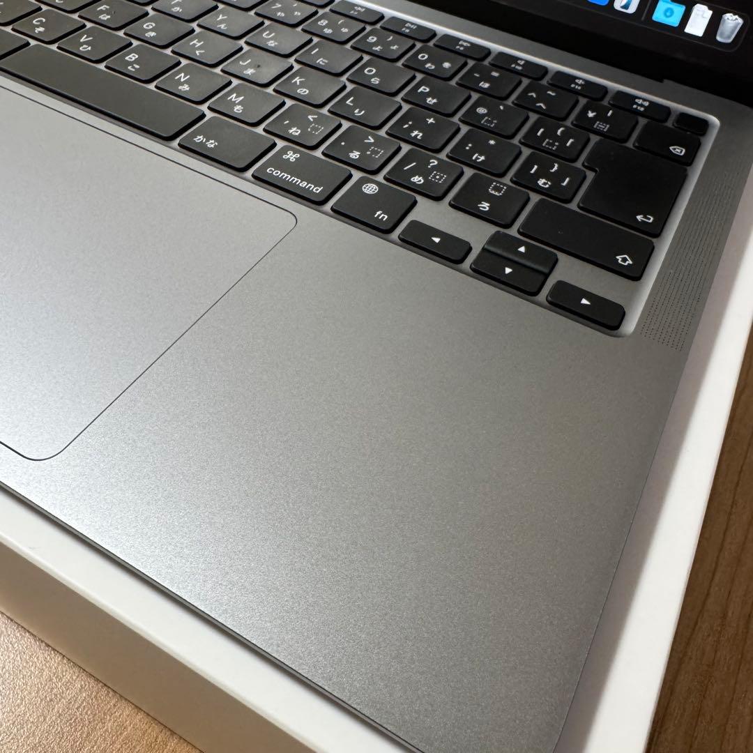 美品 M1 MacBook Air 256GB メモリ8GB