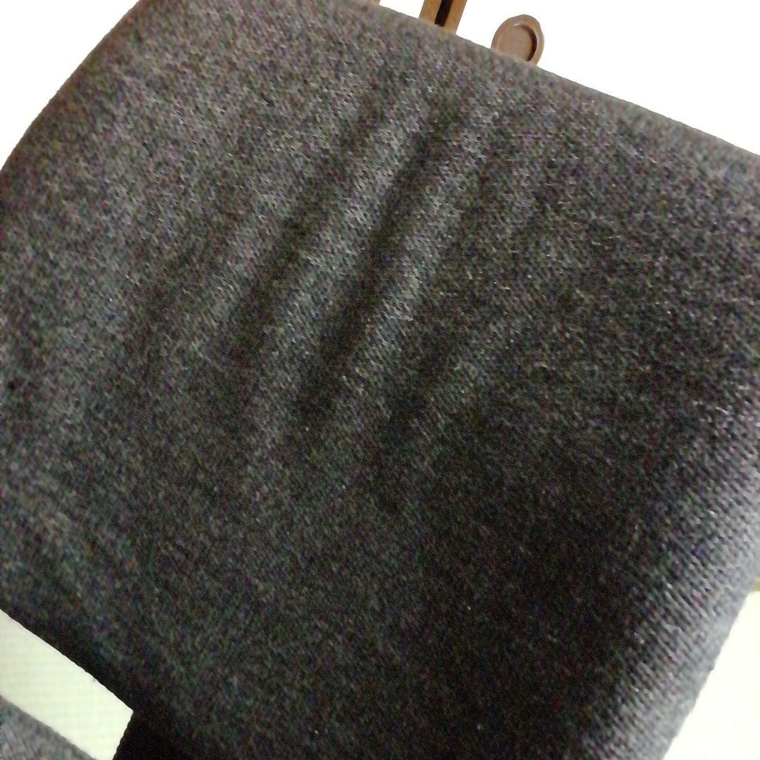 カリモク　ダークグレーのキャスター付デスクチェア