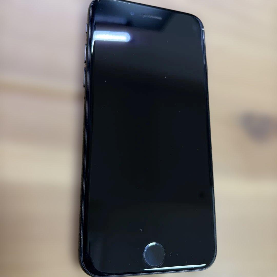 iPhone7 128GB ジェットブラック　MNCP2J/A バッテリー82%