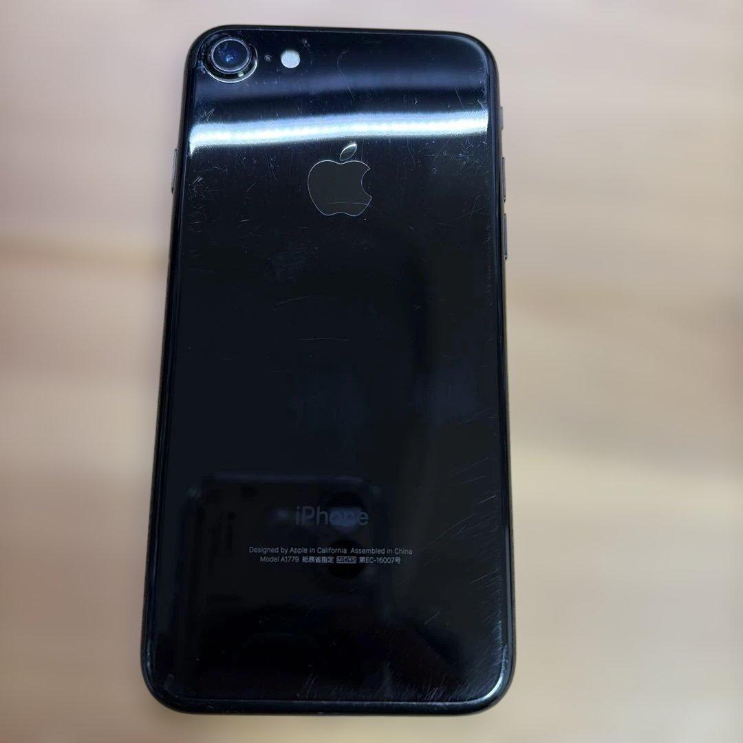 iPhone7 128GB ジェットブラック　MNCP2J/A バッテリー82%