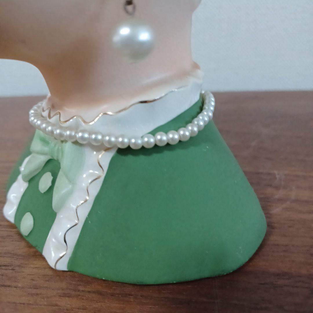 ビンテージ レディヘッドベース 陶器製置物花瓶　緑色のドレスにパールのネックレス