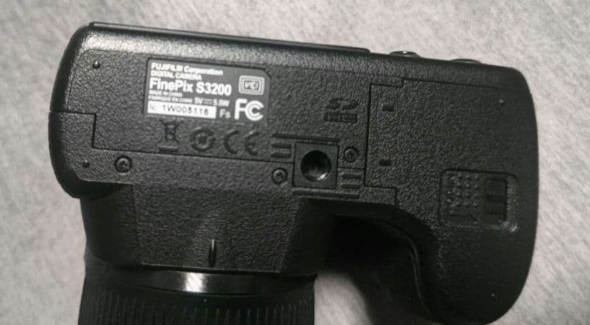 Fujifilm FinePix S3200 デジタルカメラ