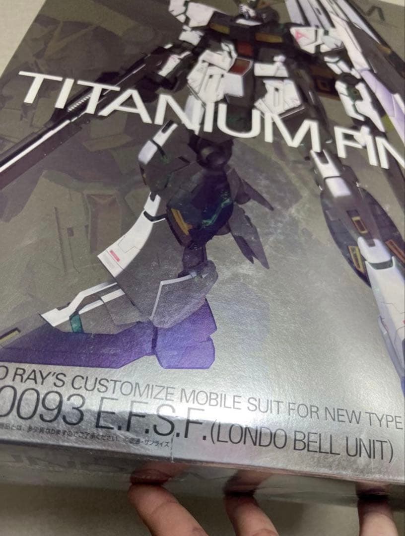 MG 1/100 νガンダム Ver.Ka チタニウムフィニッシュ