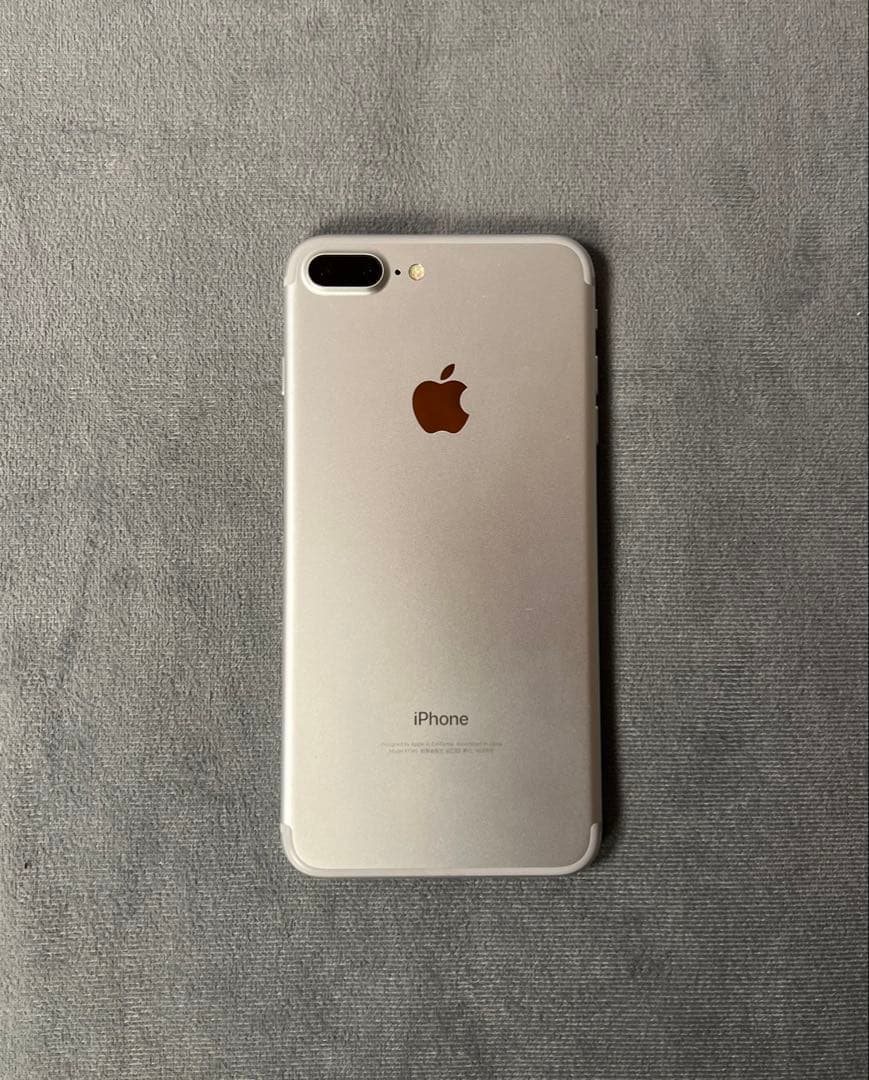 【SIMフリー】iPhone7Plus128GBシルバー バッテリー73% 本体