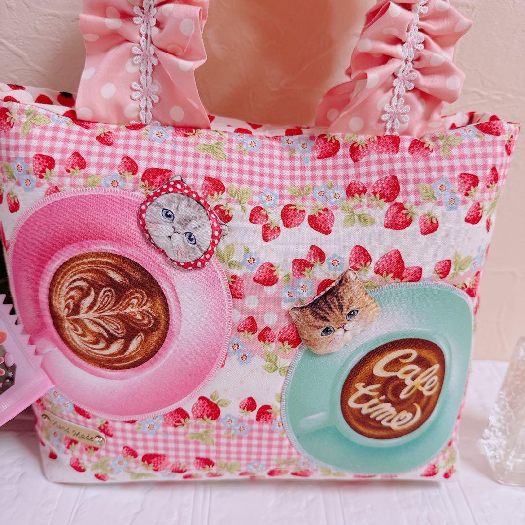 ひ*こ様 コヤンイサムチョン♡苺づくし♡ボリちゃん！オッドアイのフリルトートバッ