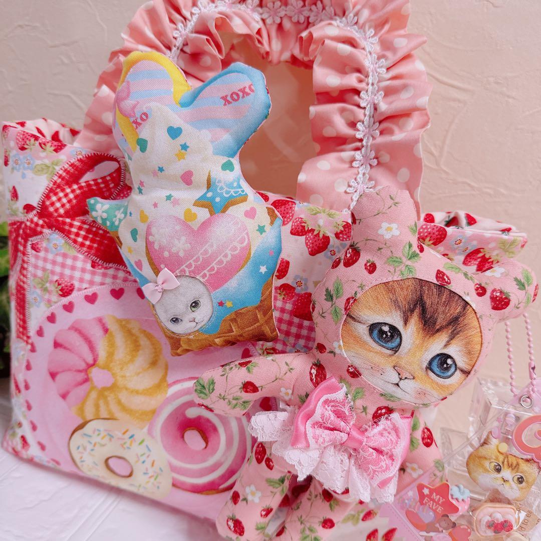 ひ*こ様 コヤンイサムチョン♡苺づくし♡ボリちゃん！オッドアイのフリルトートバッ