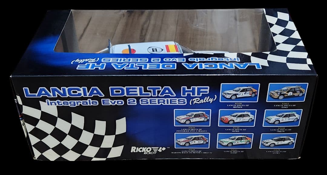 ミニカー 1/18 Ricko Lancia Delta Integrale
