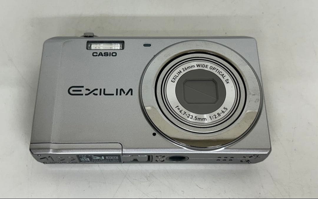 CASIO EXILIM EX-Z27 デジカメ　シルバー