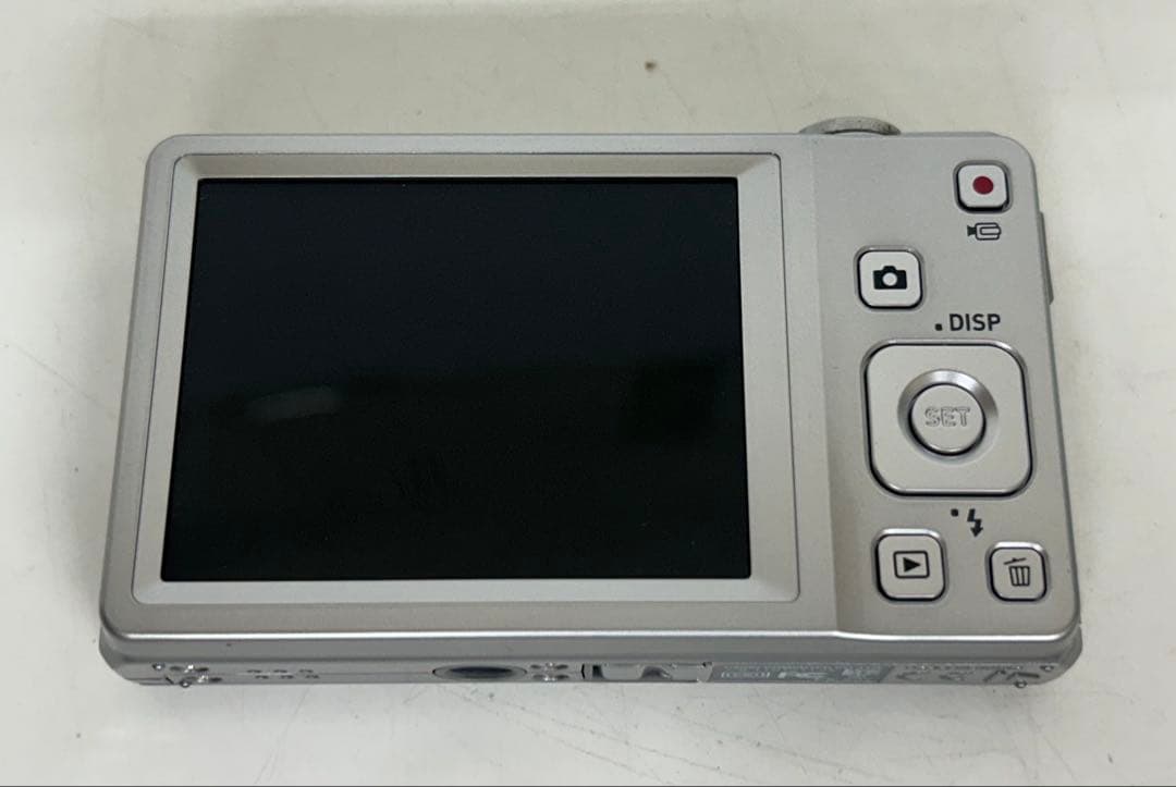 CASIO EXILIM EX-Z27 デジカメ　シルバー