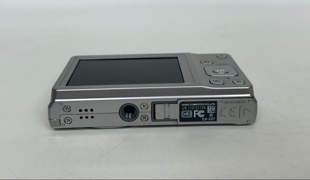 CASIO EXILIM EX-Z27 デジカメ　シルバー