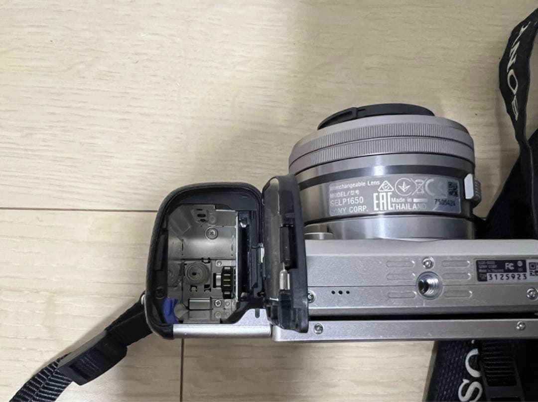 SONY α6000 ミラーレス一眼 本体＋付属品【再出品】