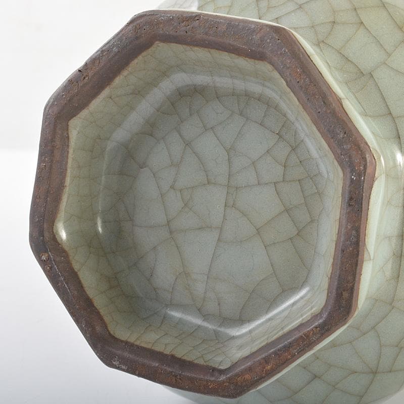 中国　汝窯　青磁　氷裂文　八角面取双耳瓶　C　7363E