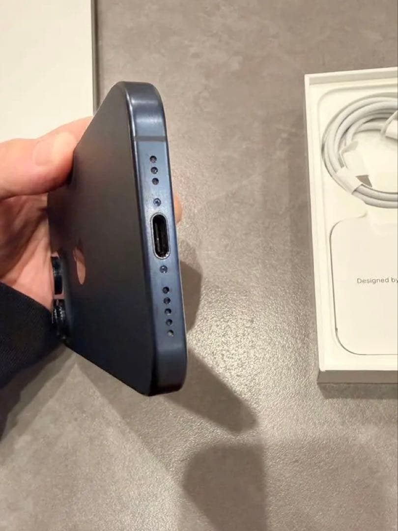 iPhone 15 Pro ブルーチタニウム（SIMフリー）＋ブランドケース付