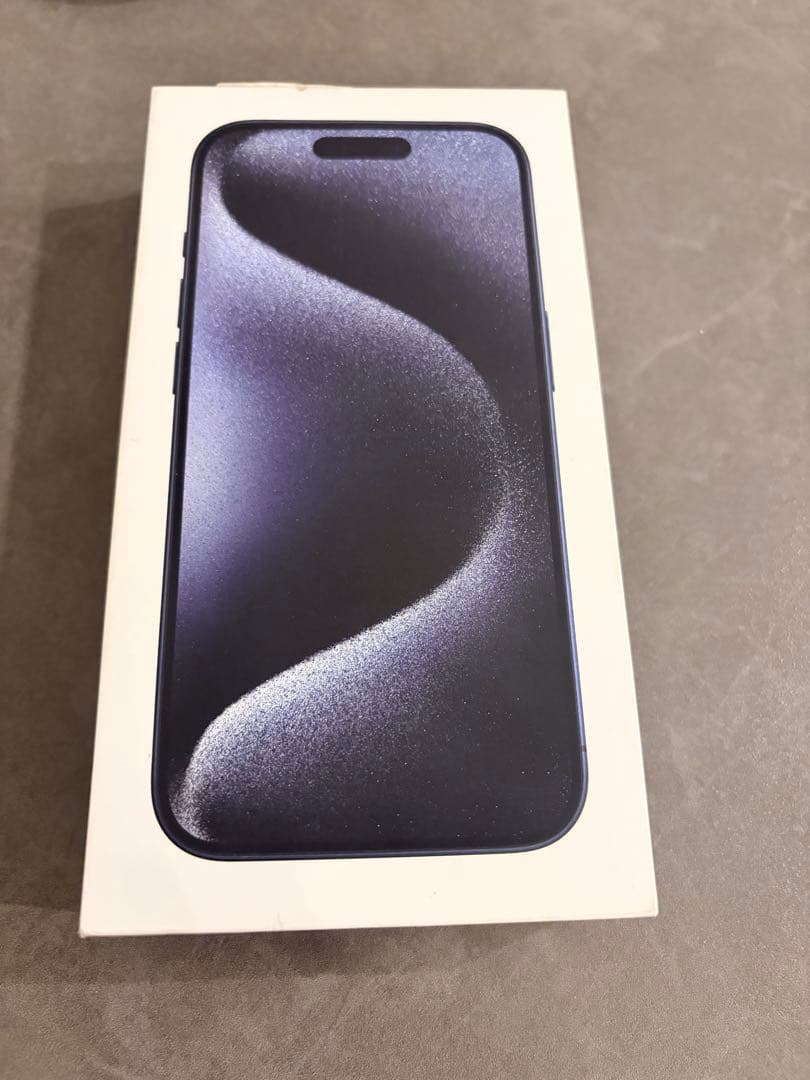 iPhone 15 Pro ブルーチタニウム（SIMフリー）＋ブランドケース付