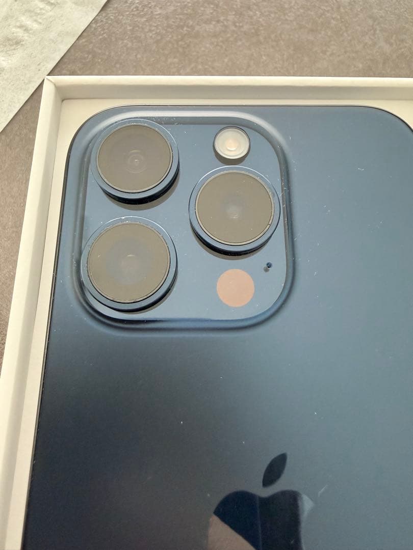 iPhone 15 Pro ブルーチタニウム（SIMフリー）＋ブランドケース付