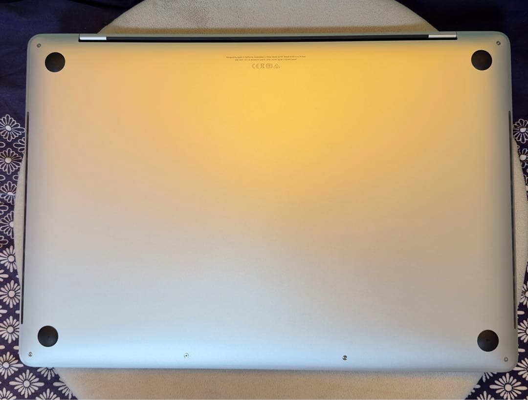 MacBook本体 MacBookPro16 TouchBar i7 16GB 512GB 2019