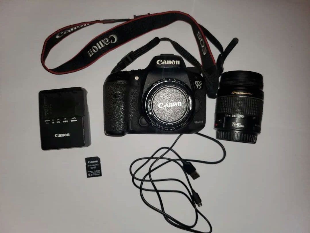 CANON EOS 7D Mark II　標準&単焦点レンズセット 入門機に
