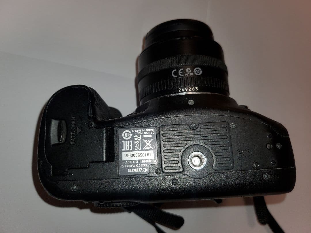 CANON EOS 7D Mark II　標準&単焦点レンズセット 入門機に