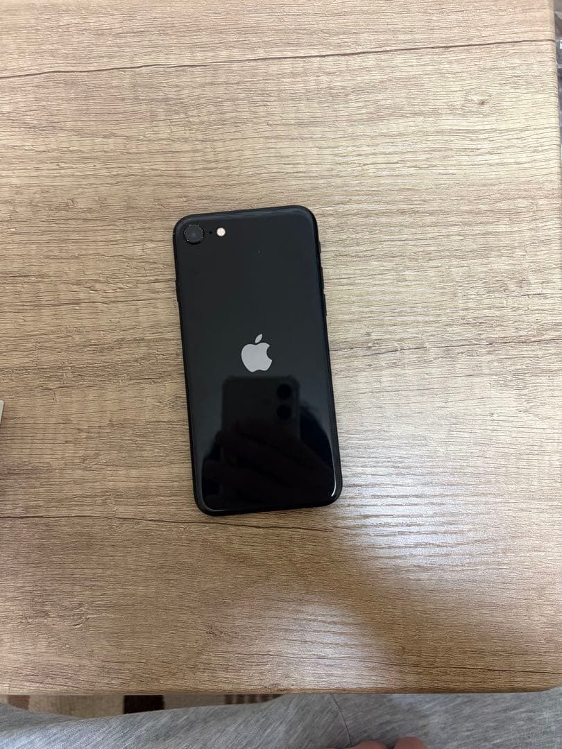 iphoneSE 第2世代　128GB ブラック