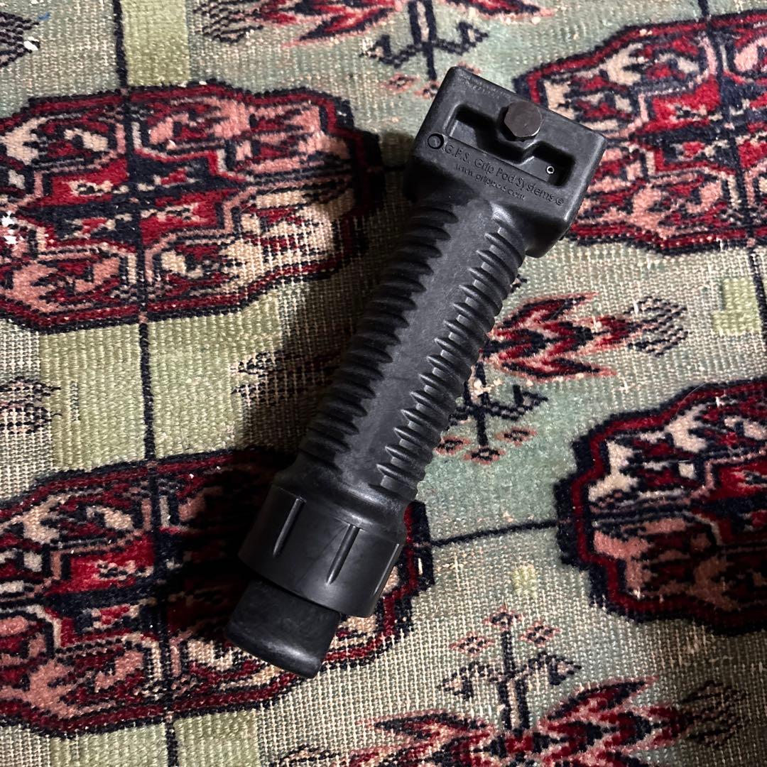 米軍 放出品 G.P.S GRIP PODSY STEMS ライフルグリップ