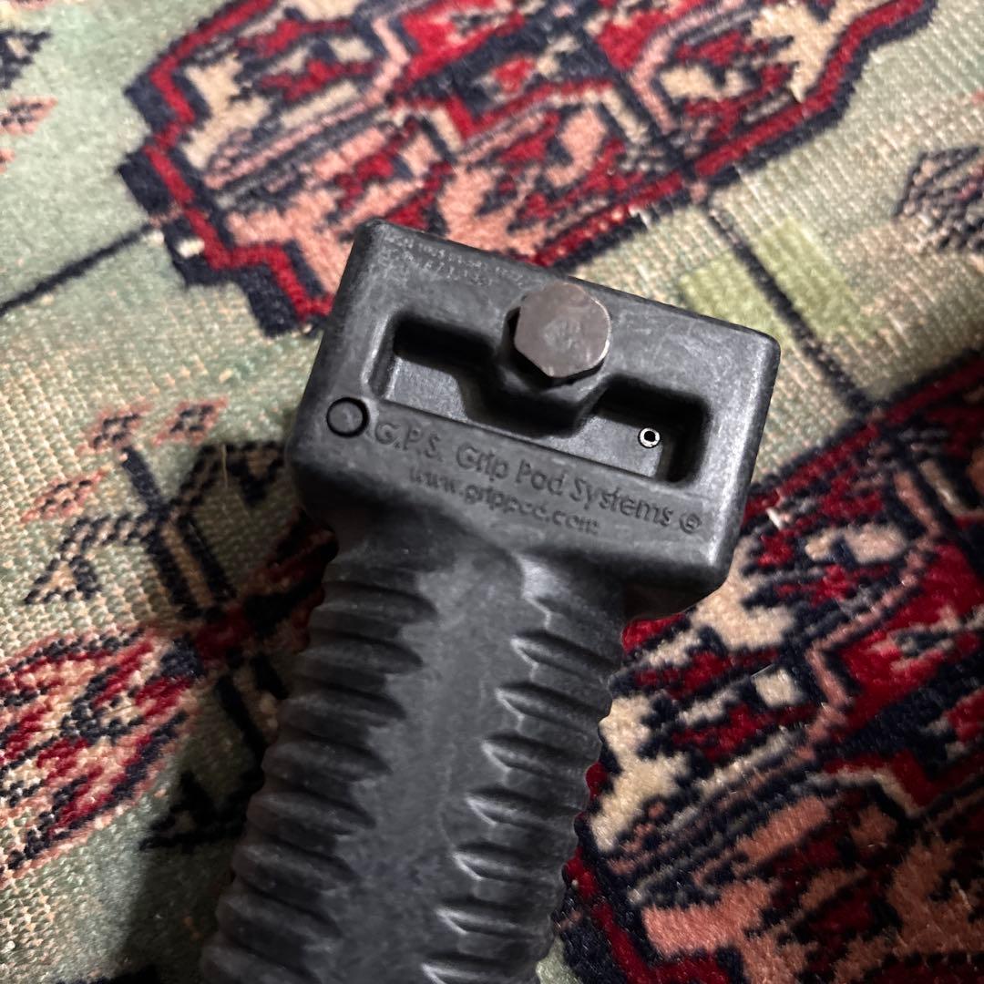 米軍 放出品 G.P.S GRIP PODSY STEMS ライフルグリップ