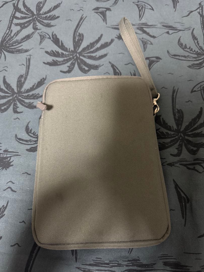 【ほぼ未使用品】 iPad mini セルラー 256GB A17 第7世代　紫