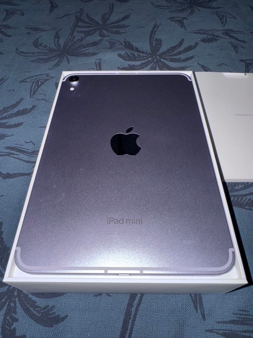 【ほぼ未使用品】 iPad mini セルラー 256GB A17 第7世代　紫