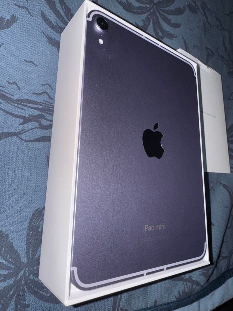 【ほぼ未使用品】 iPad mini セルラー 256GB A17 第7世代　紫