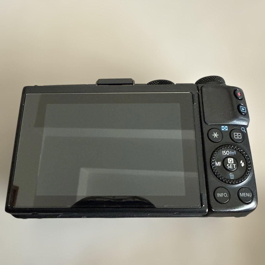 Canon EOS M3 ズームレンズ+単焦点レンズ　ダブルレンズキット