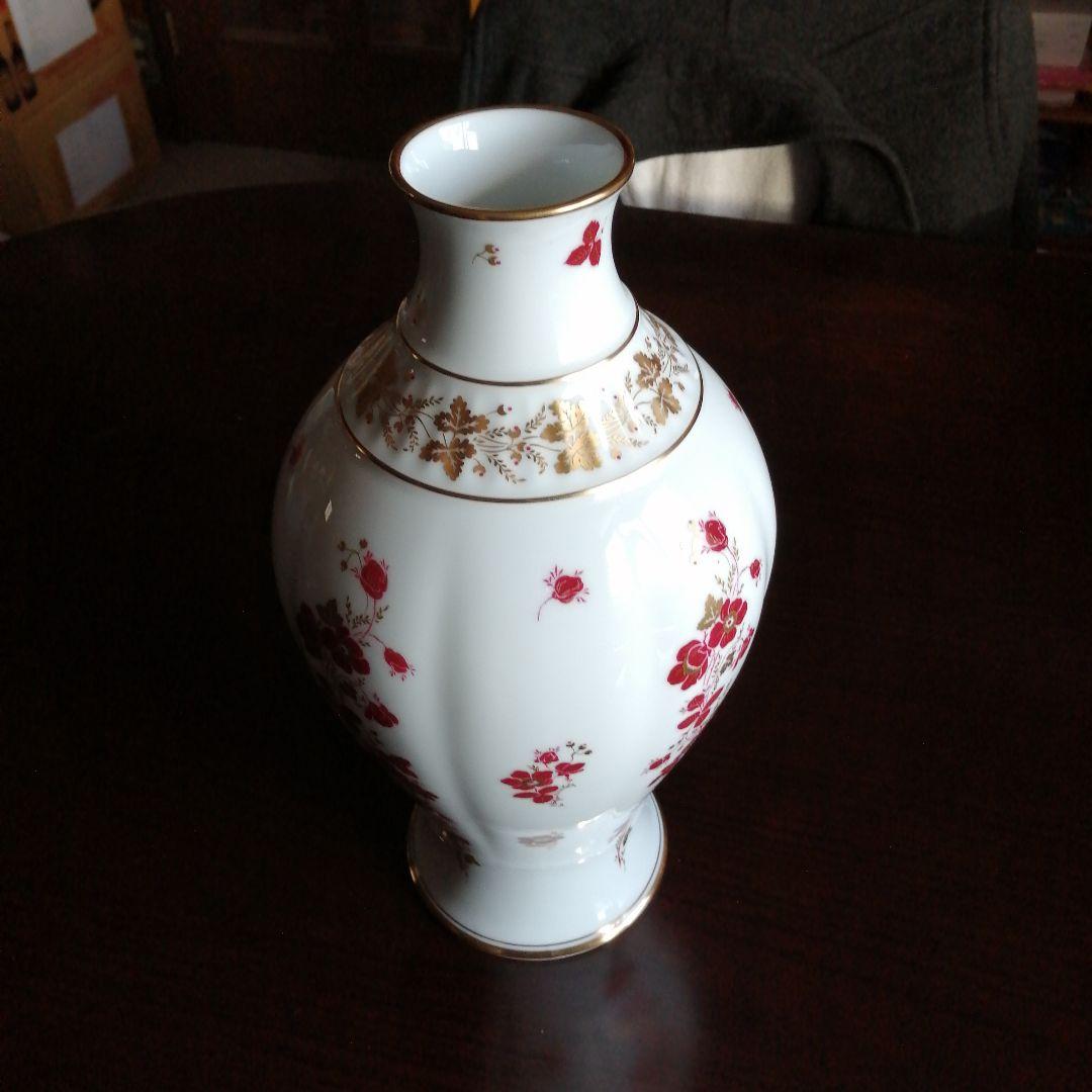 大倉陶園　金彩赤花画花瓶　35cm