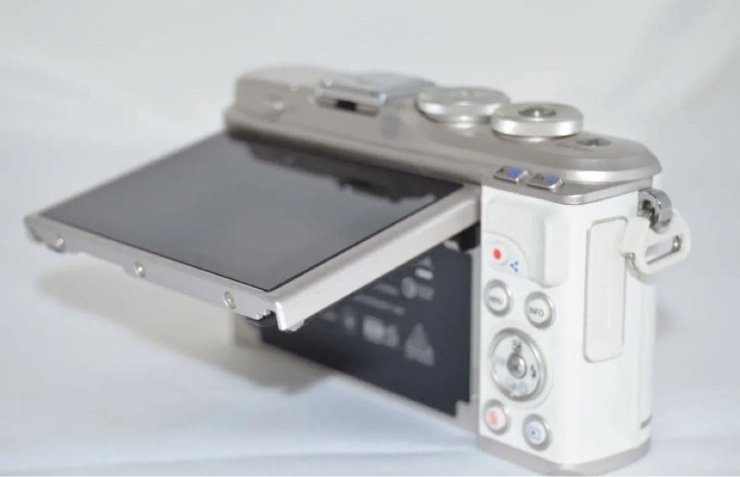 オリンパス★OLYMPUS PEN E-PL10 ホワイト/自撮り/Wi-Fi