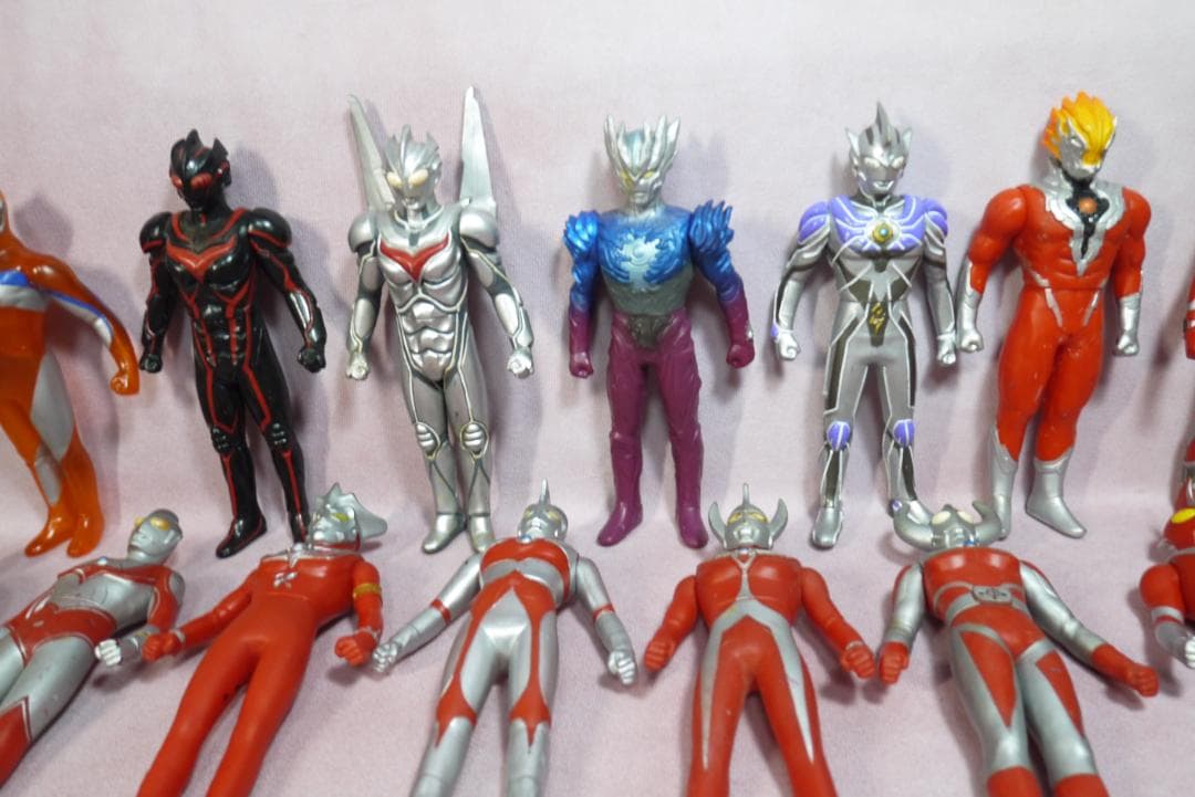ウルトラヒーローシリーズ　800サイズ　ウルトラマン　ソフビ60体