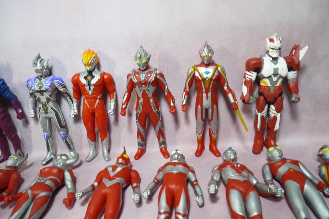 ウルトラヒーローシリーズ　800サイズ　ウルトラマン　ソフビ60体